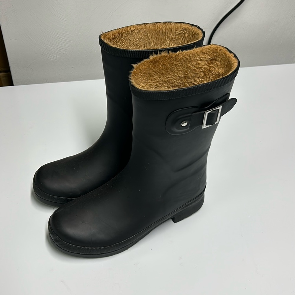 EUC Chooka Rain boots size 7